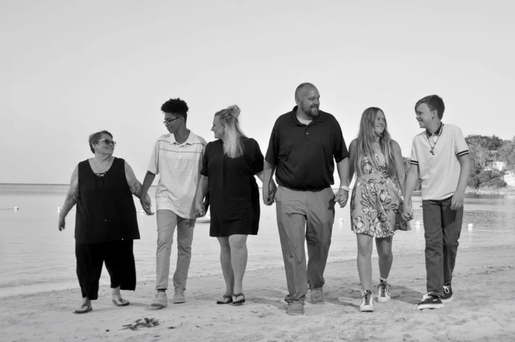 Ryan Warden and Family Owners of Synergy Insurance of Kansas